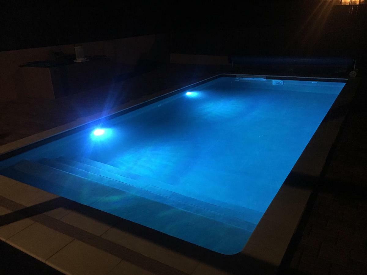 Garden Spa Resort ブダペスト エクステリア 写真